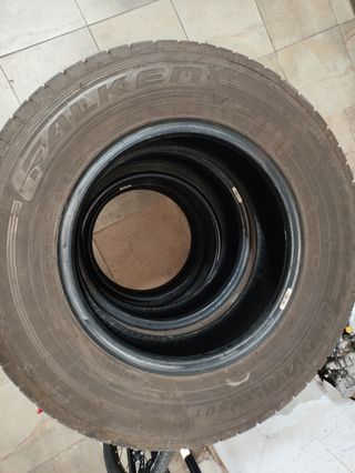 4 neumáticos 215 70 R15 C