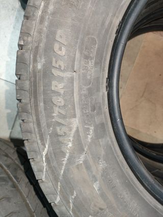 4 neumáticos 215 70 R15 C