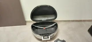 Baúl Shad SH48 con Respaldo