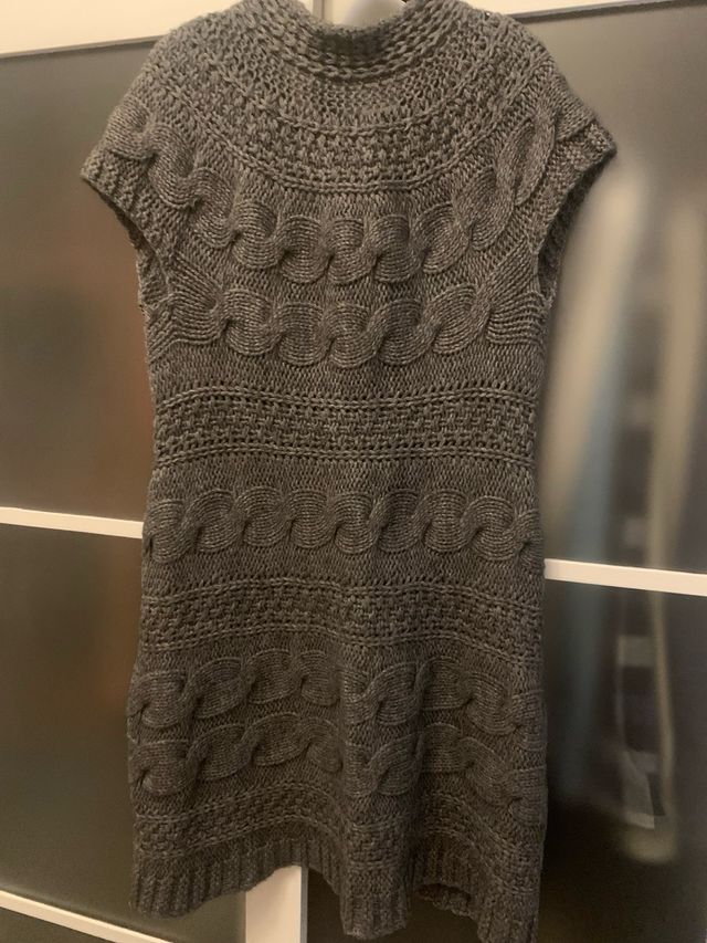 Chaleco de lana gris