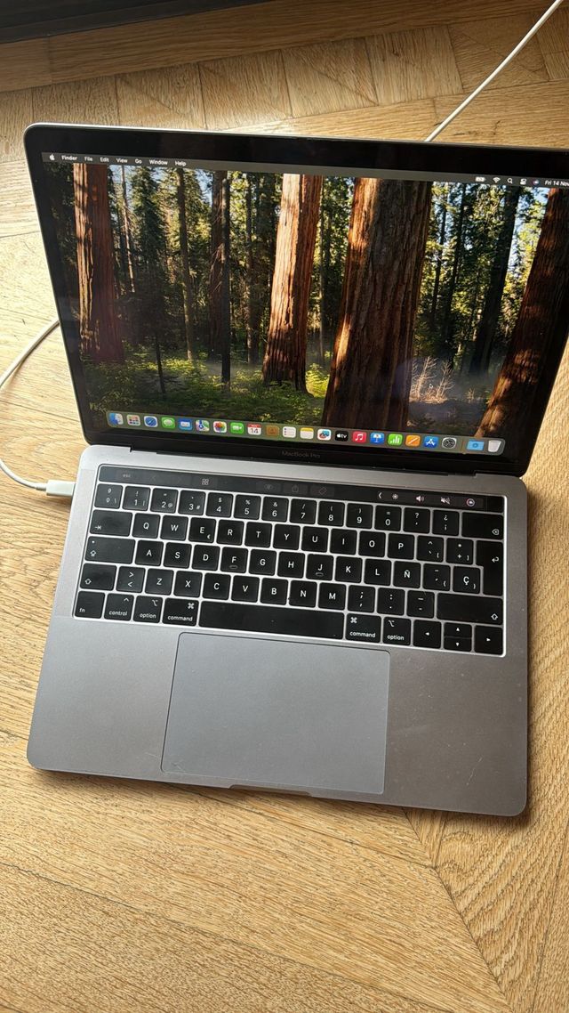 MacBook Pro i5 2019 Gris 256
