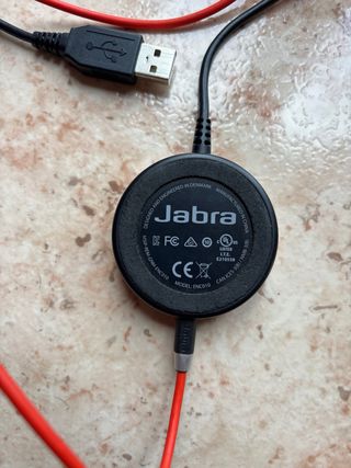 Auriculares Jabra Negros y Rojos
