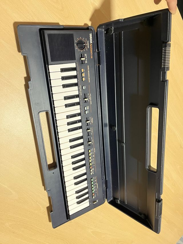 Teclado Yamaha Porta Sound PS-400 Vintage