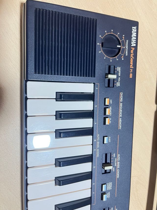 Teclado Yamaha Porta Sound PS-400 Vintage