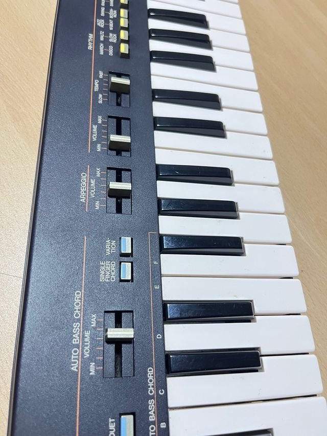 Teclado Yamaha Porta Sound PS-400 Vintage