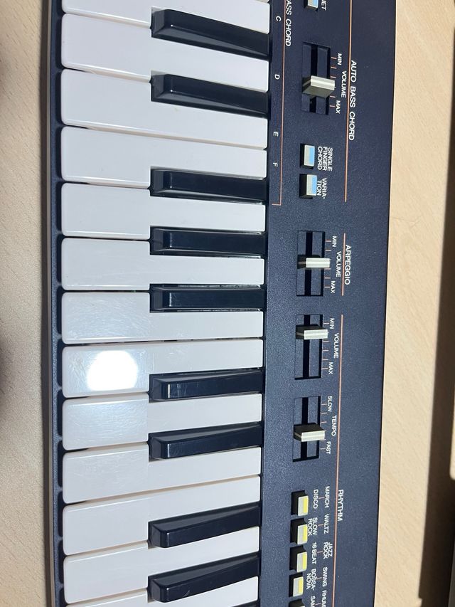 Teclado Yamaha Porta Sound PS-400 Vintage