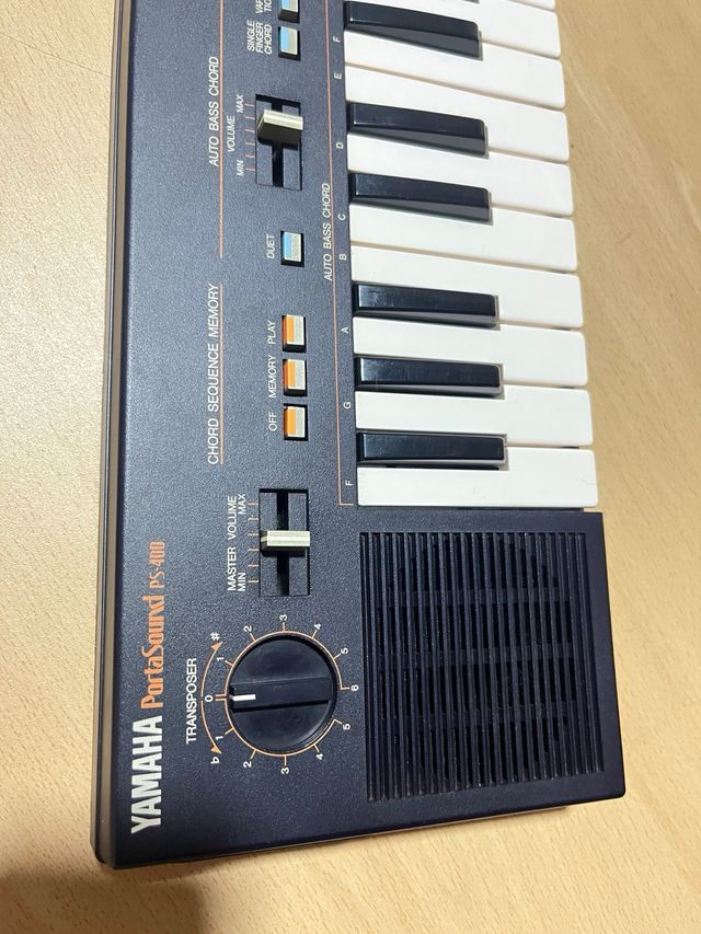 Teclado Yamaha Porta Sound PS-400 Vintage