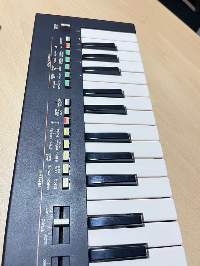 Teclado Yamaha Porta Sound PS-400 Vintage