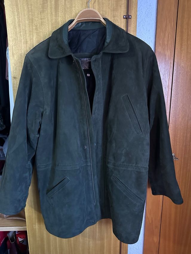 Abrigo verde piel oversize