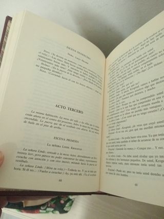 Nora o una casa de muñecas