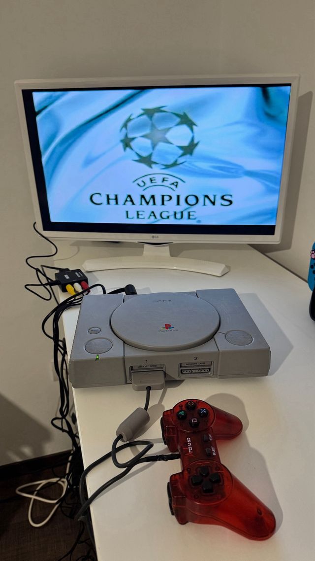 Playstation 1 Completa + Gioco Champions League