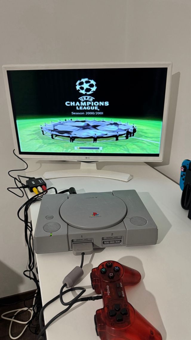 Playstation 1 Completa + Gioco Champions League