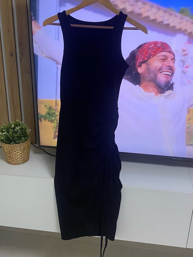 Vestido negro ajustado T-S/M