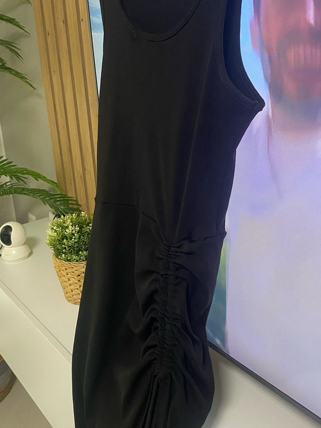 Vestido negro ajustado T-S/M