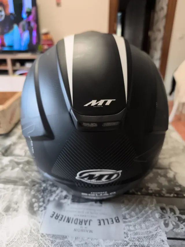 Casco MT Helmets Integral Negro y Blanco