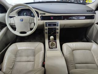 VOLVO V70 2.4D Momentum
