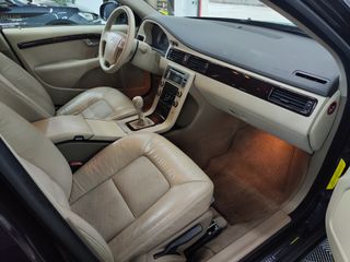VOLVO V70 2.4D Momentum