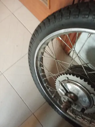 Rueda trasera Motobic Saeta completa