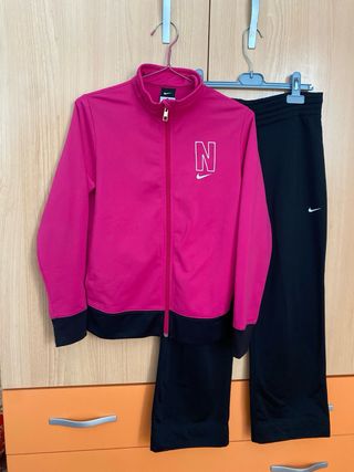 Conjunto deportivo Nike niña rosa y negro