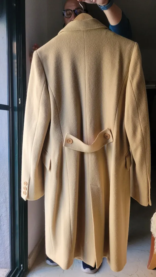 Abrigo beige elegante