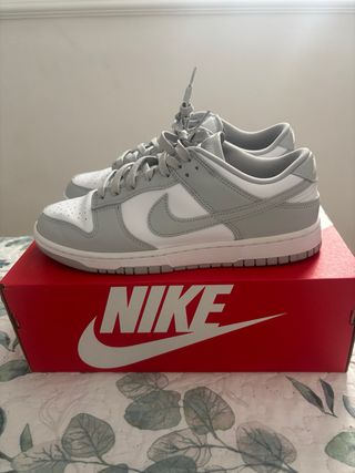 Nike Dunk Low Gris y Blanco