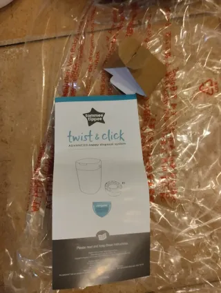 Papelera para pañales Tommee Tippee Twist & Click