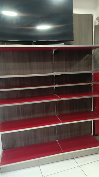 Scaffali in legno 12 metri