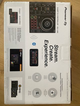Controladora DJ Pioneer DDJ-200
