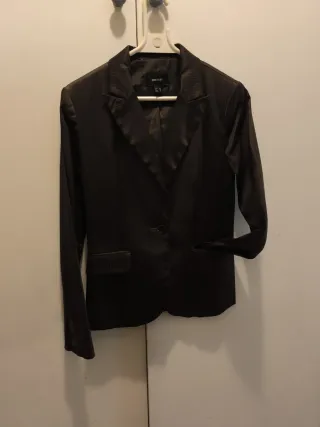 Chaqueta deTraje marrón de vestir.