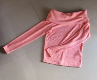 Jersey cuello barco color coral