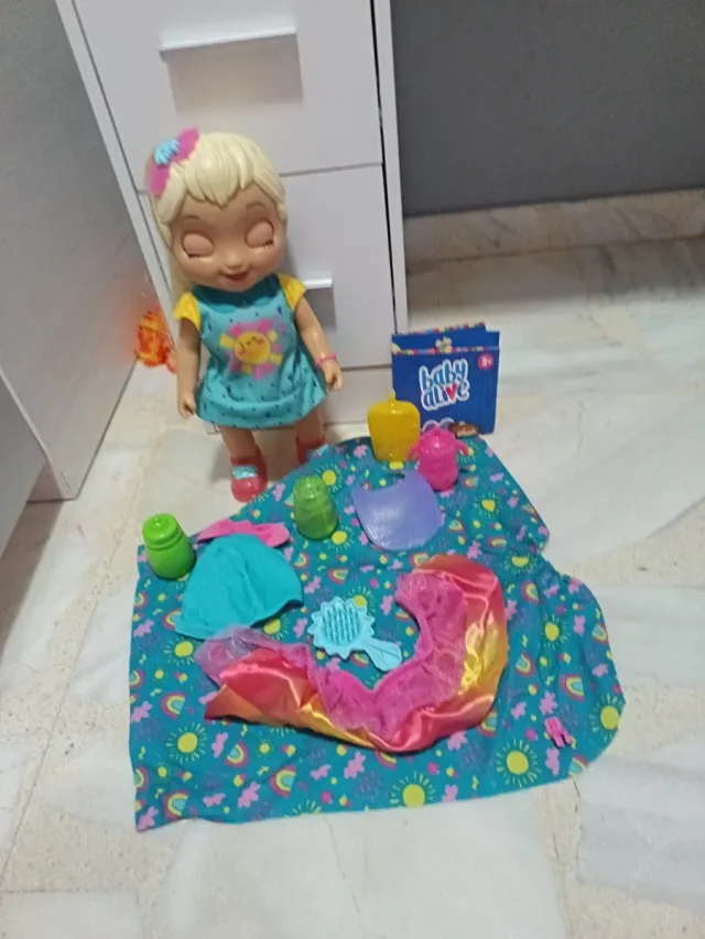 Muñeca Baby Alive con Accesorios