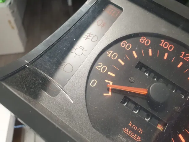 Cuadro instrumentos Renault 5 GT Turbo restaurando