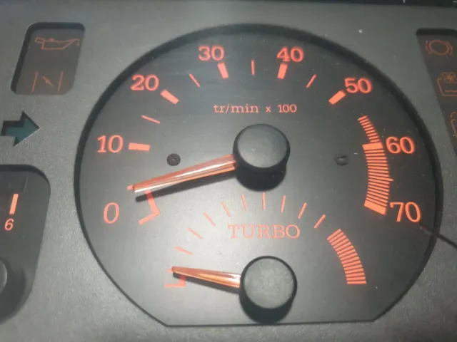 Cuadro instrumentos Renault 5 GT Turbo restaurando