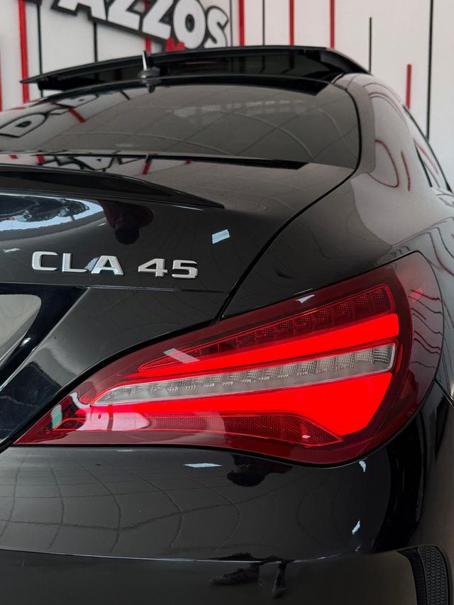 Mercedes-Benz Clase CLA45AMG 381cv 4-Matic Año2017