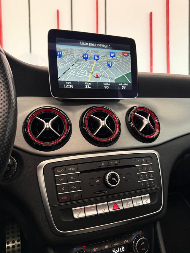 Mercedes-Benz Clase CLA45AMG 381cv 4-Matic Año2017