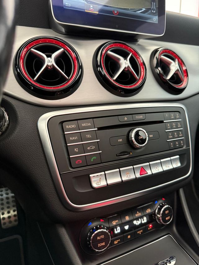 Mercedes-Benz Clase CLA45AMG 381cv 4-Matic Año2017