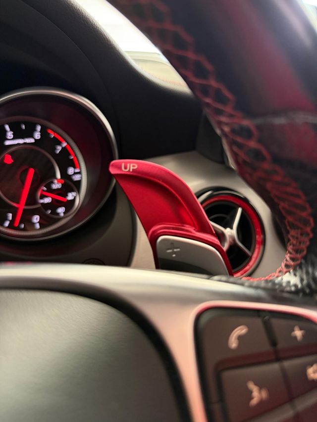 Mercedes-Benz Clase CLA45AMG 381cv 4-Matic Año2017