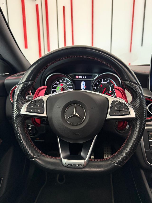 Mercedes-Benz Clase CLA45AMG 381cv 4-Matic Año2017