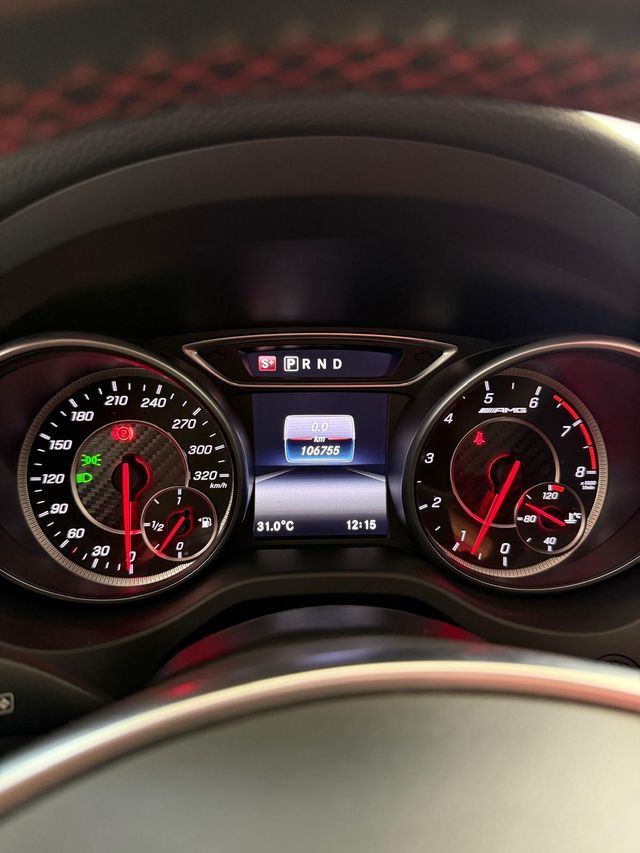 Mercedes-Benz Clase CLA45AMG 381cv 4-Matic Año2017