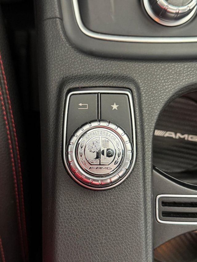 Mercedes-Benz Clase CLA45AMG 381cv 4-Matic Año2017