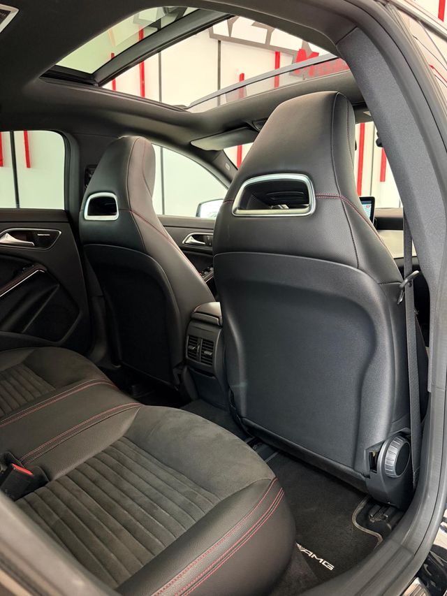 Mercedes-Benz Clase CLA45AMG 381cv 4-Matic Año2017