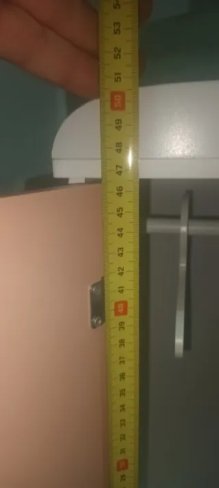 Armario de madera para muñecas