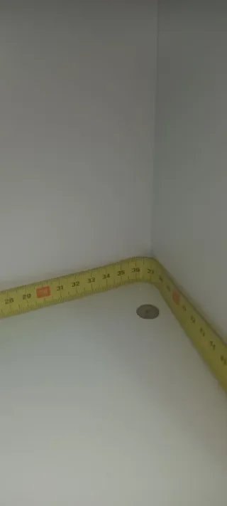 Armario de madera para muñecas