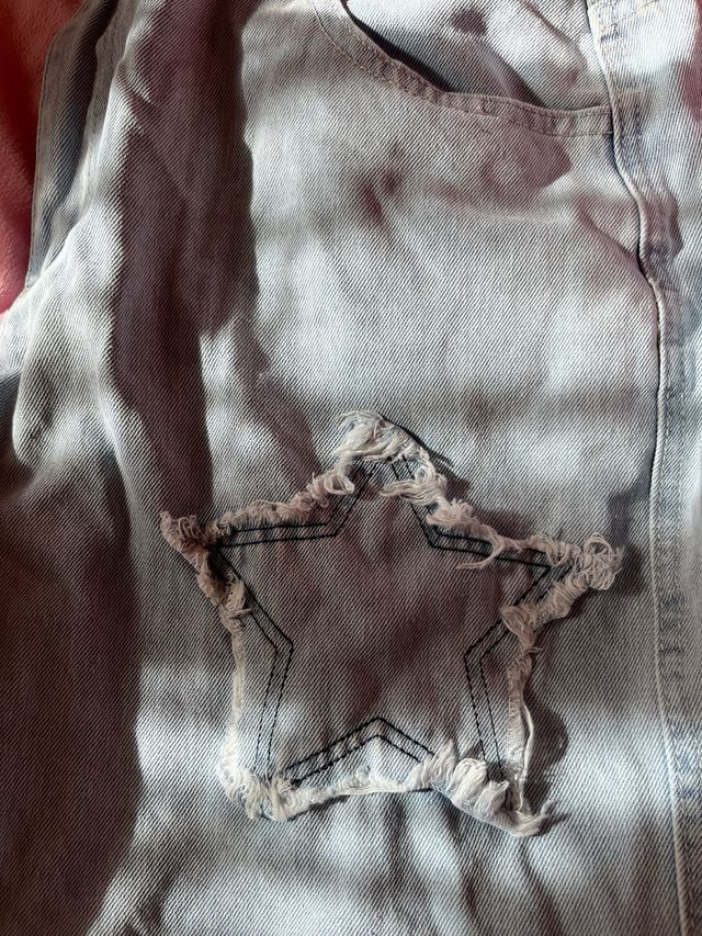 Jeans anchos con estrellas