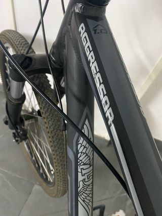 Bicicleta GT Aggressor 1.0