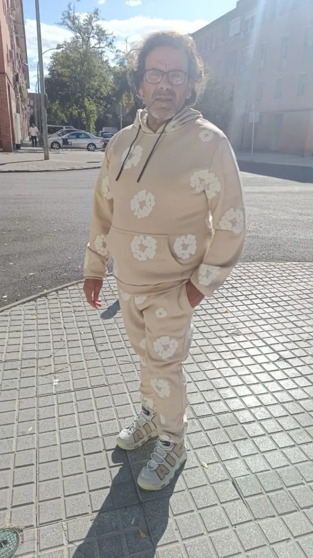 Conjunto chándal estampado floral unisex