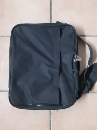 Maletín portátil negro
