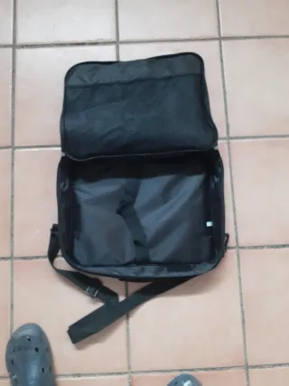 Maletín portátil negro