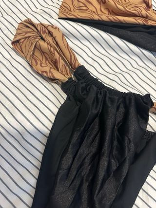 Bikini negro y marrón con estampado