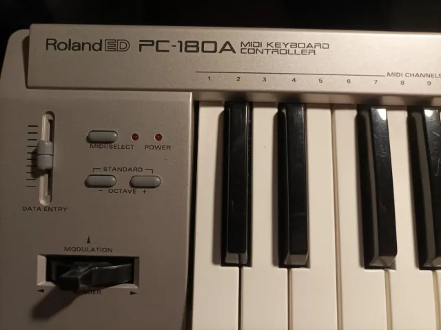 Roland ED PC-180A MIDI Keyboard Controller